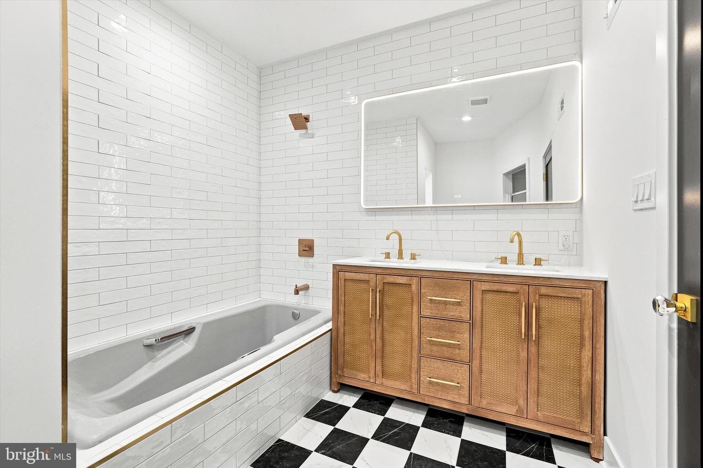 2133 S 17th Street photo 28