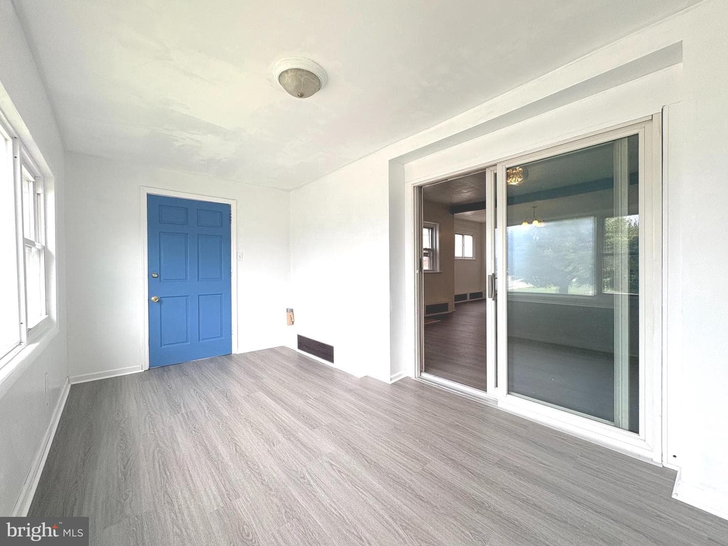 2241 Knorr Street photo 7