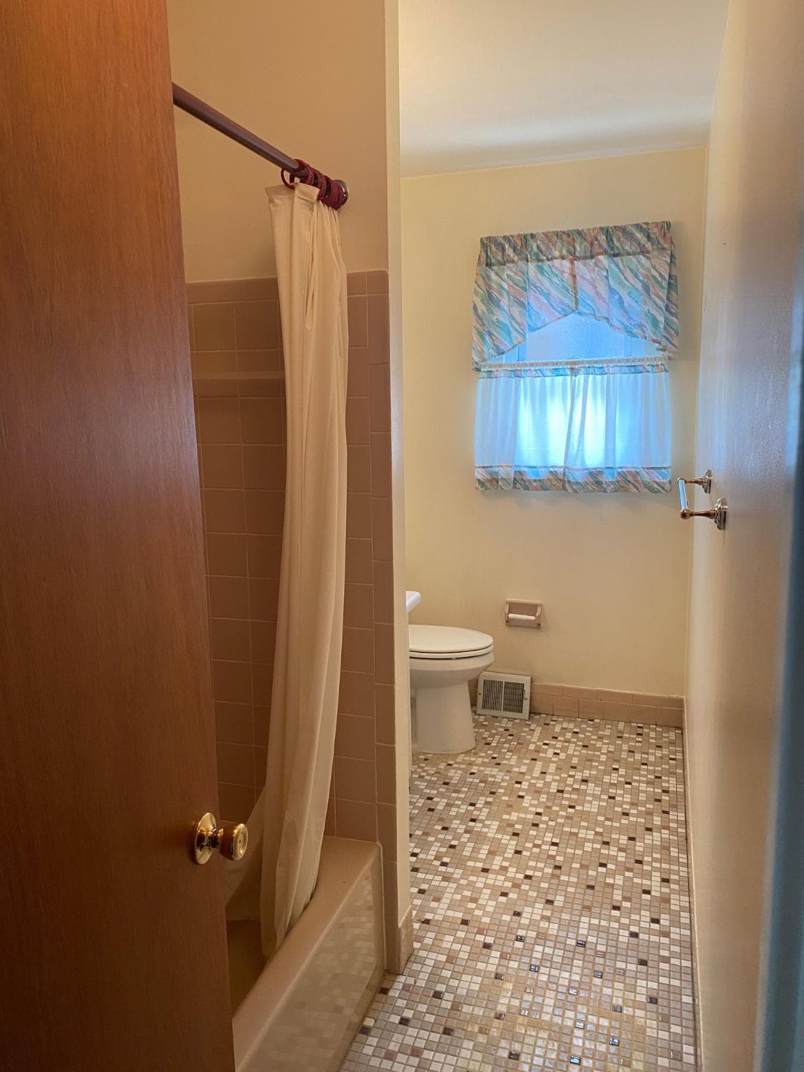 8909 Lewin Place photo 15