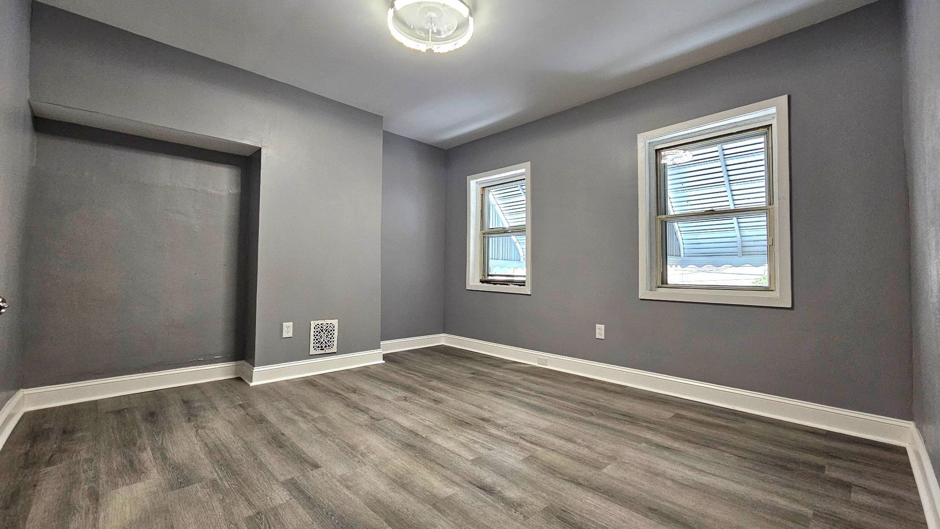 2411 N Lawrence Street photo 19
