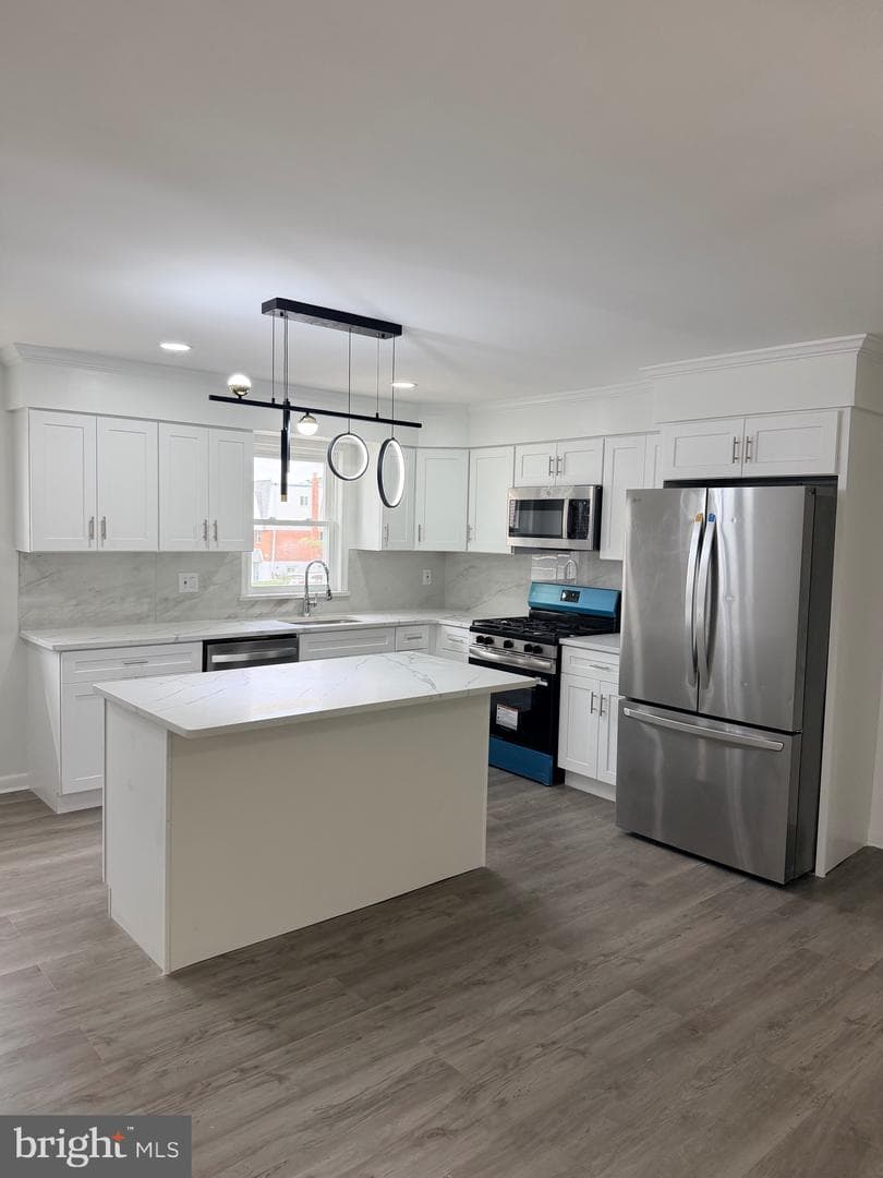 9021 Eastview Road photo 12