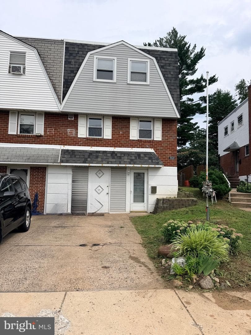 9021 Eastview Road, Philadelphia