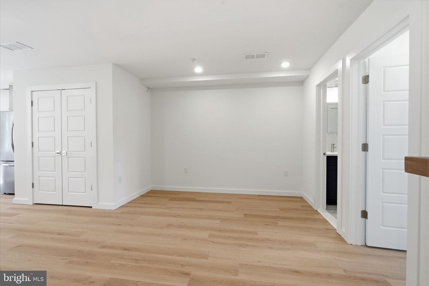 1517 Bodine Street N #b photo 12