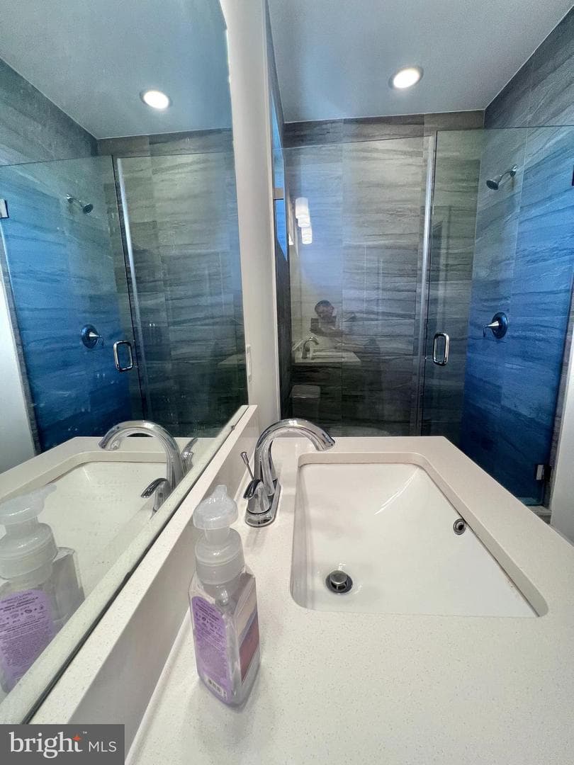 2122 Kensington Walk photo 13