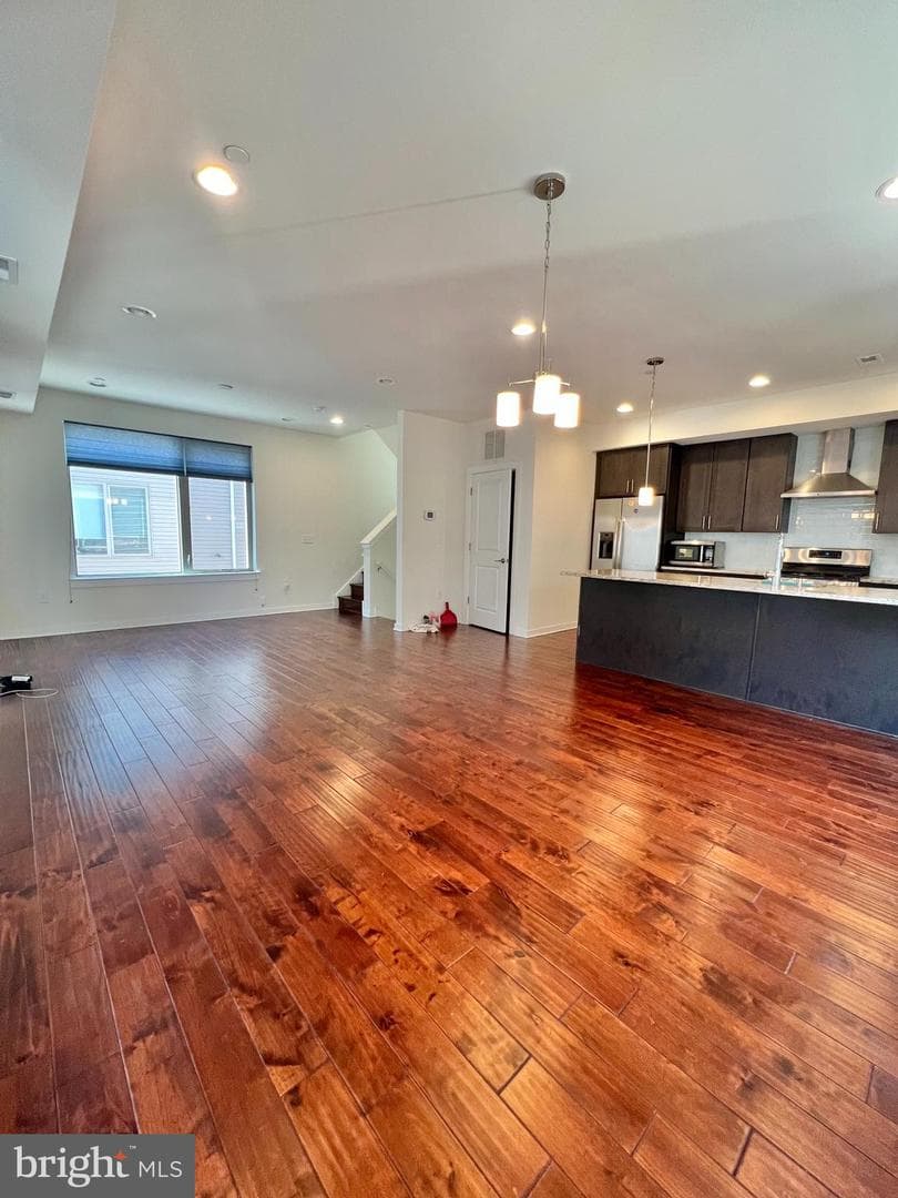 2122 Kensington Walk, Philadelphia