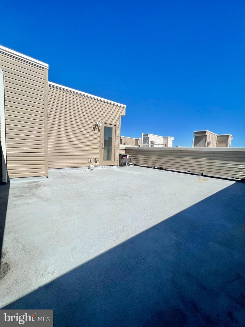 2122 Kensington Walk photo 33