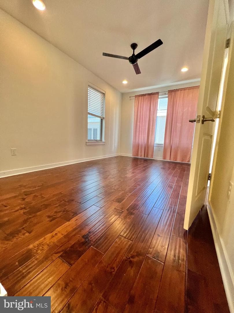 2122 Kensington Walk photo 9