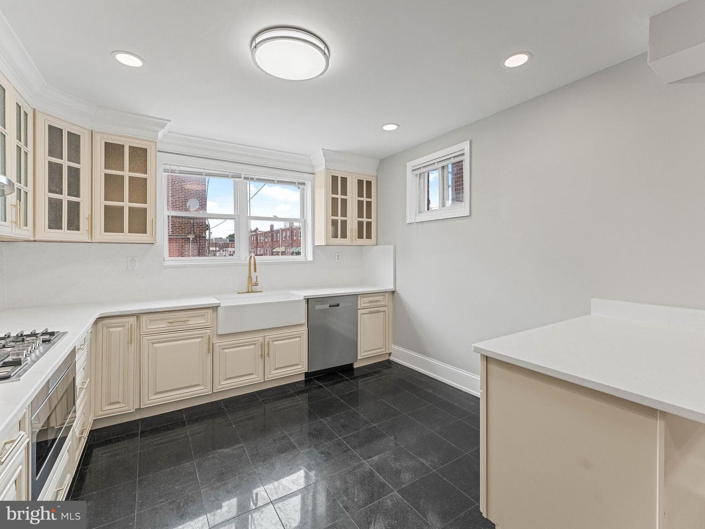 2715 Snyder Avenue photo 15