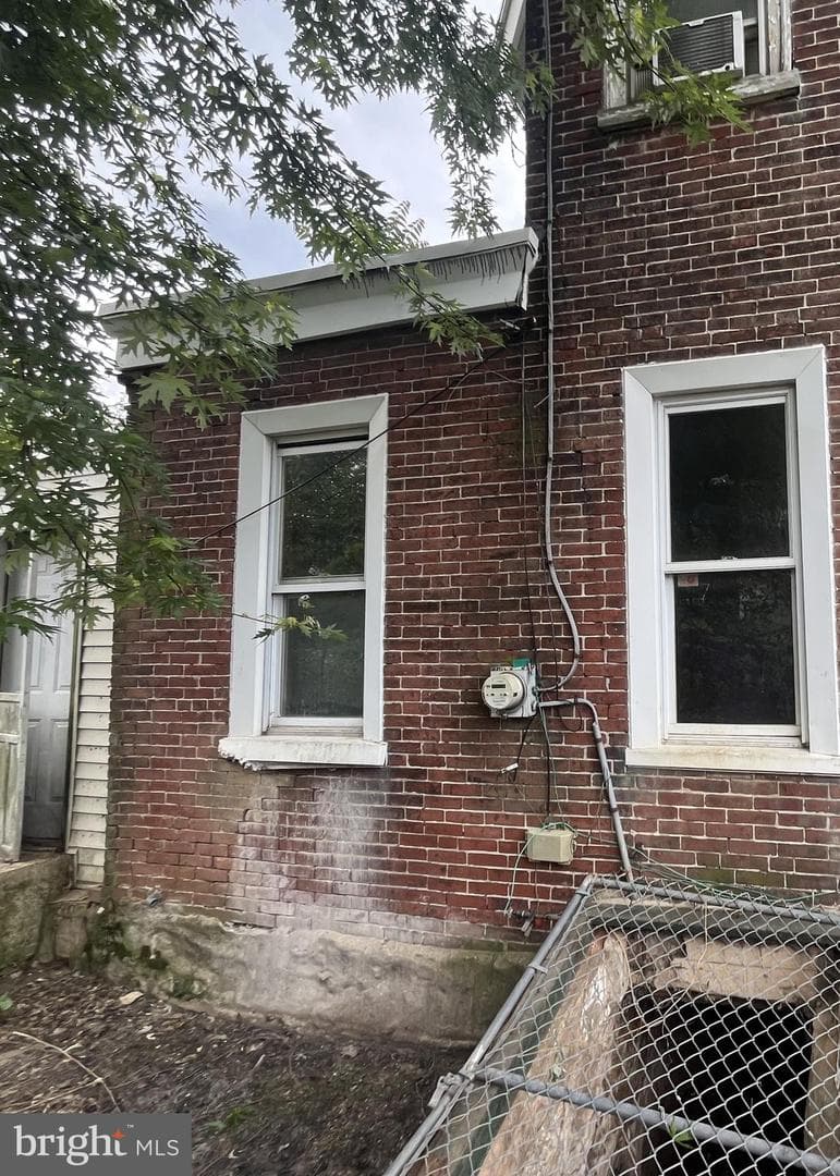 5311 N Howard Street photo 6
