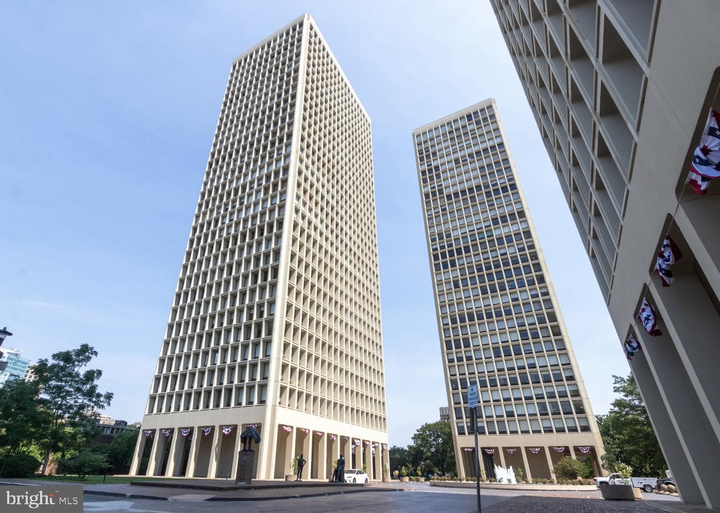 210 Locust #3ew