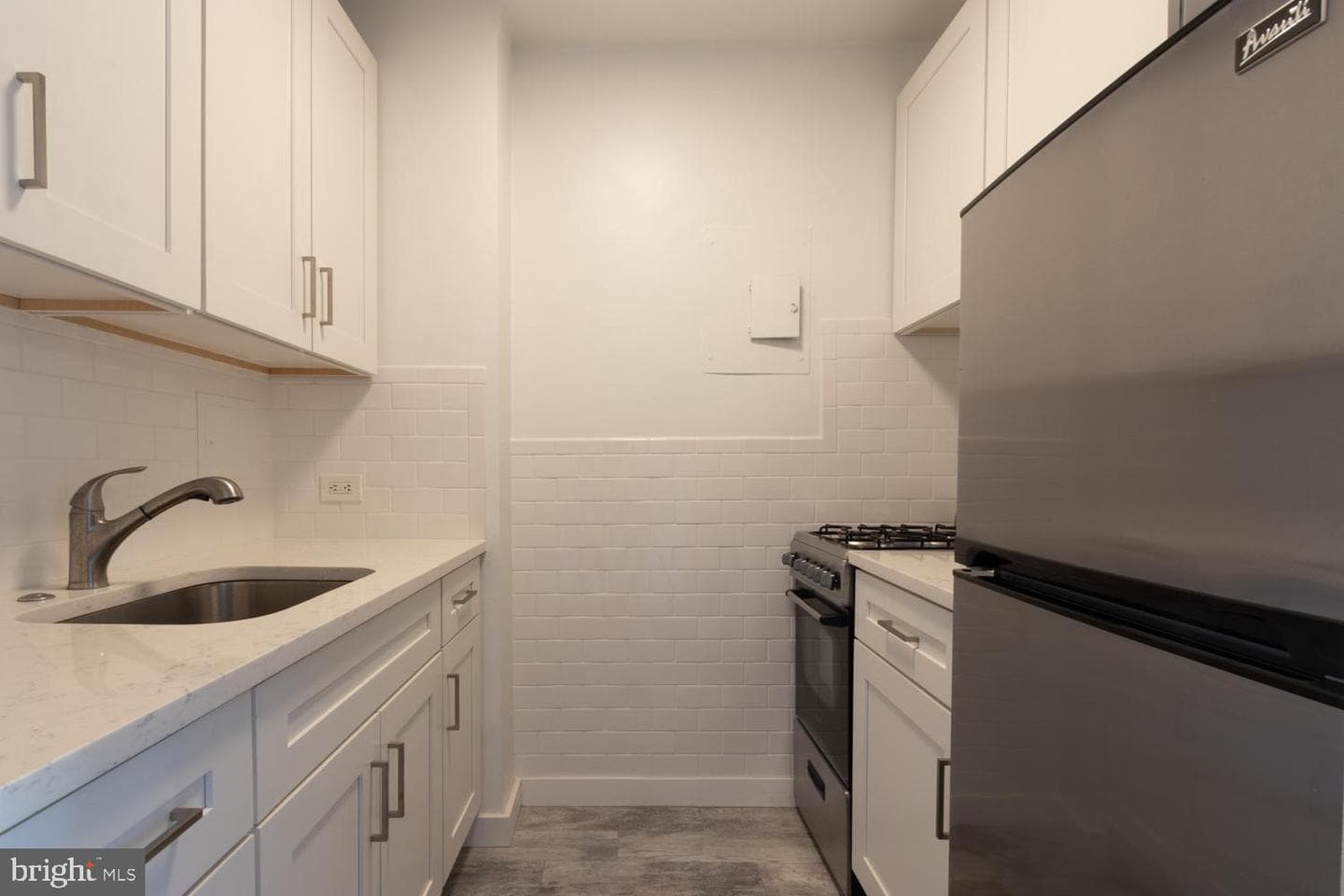 210 Locust #3ew photo 7