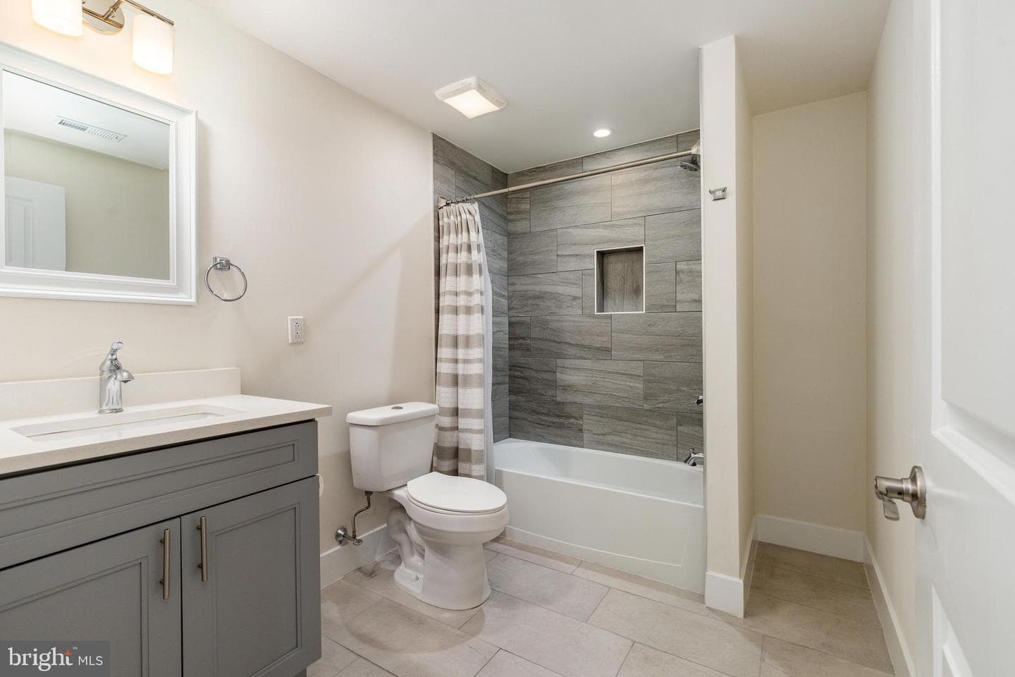 1344 N Hancock Street photo 33