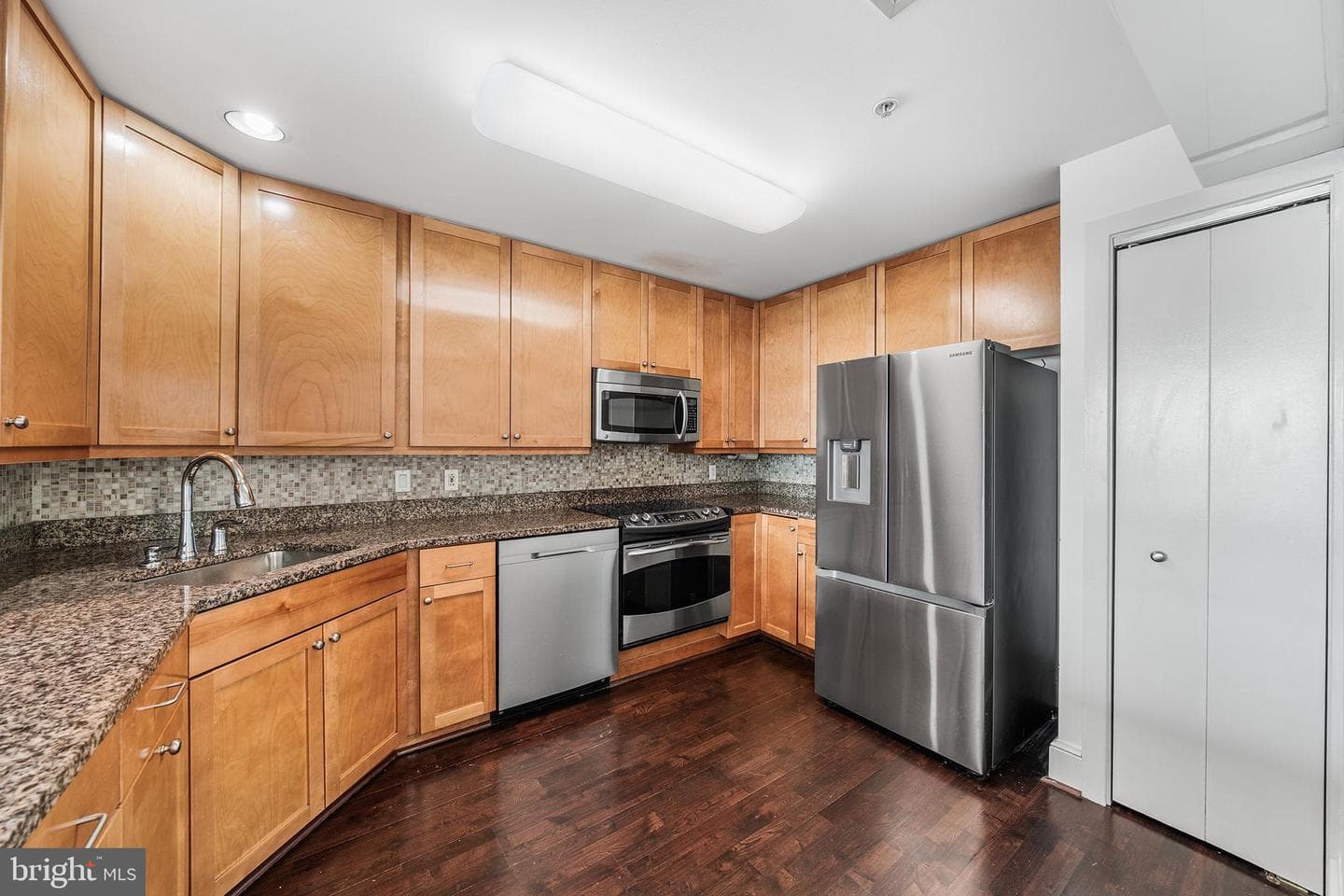 717 S Chris Columbus Boulevard #709 photo 17