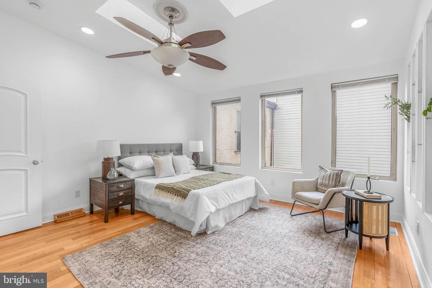 226 W Wildey Street photo 34