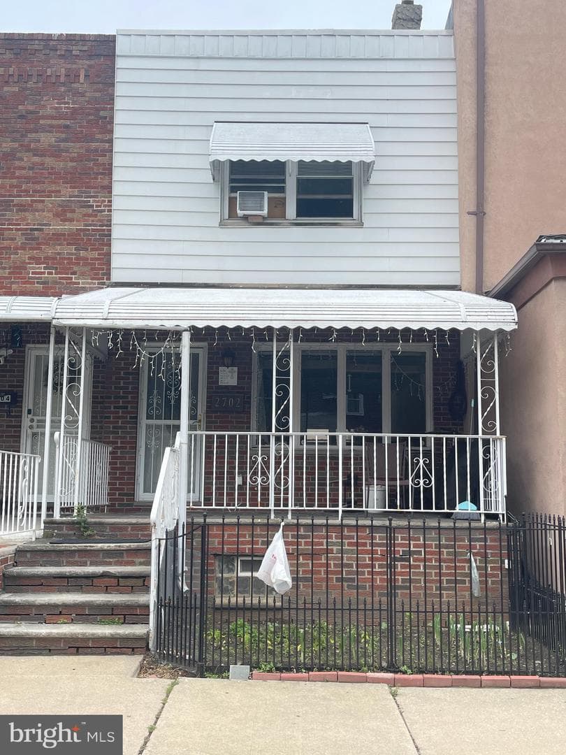 2702 S Darien Street photo 1