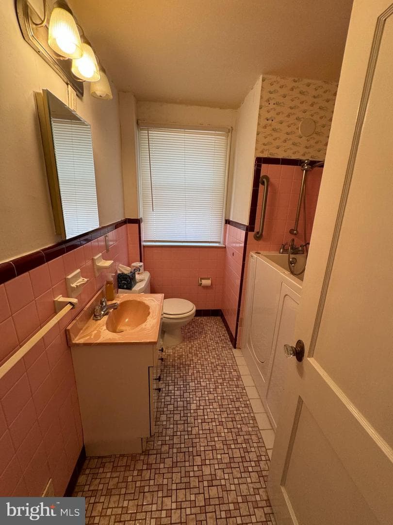 4122 Tyson Avenue photo 17