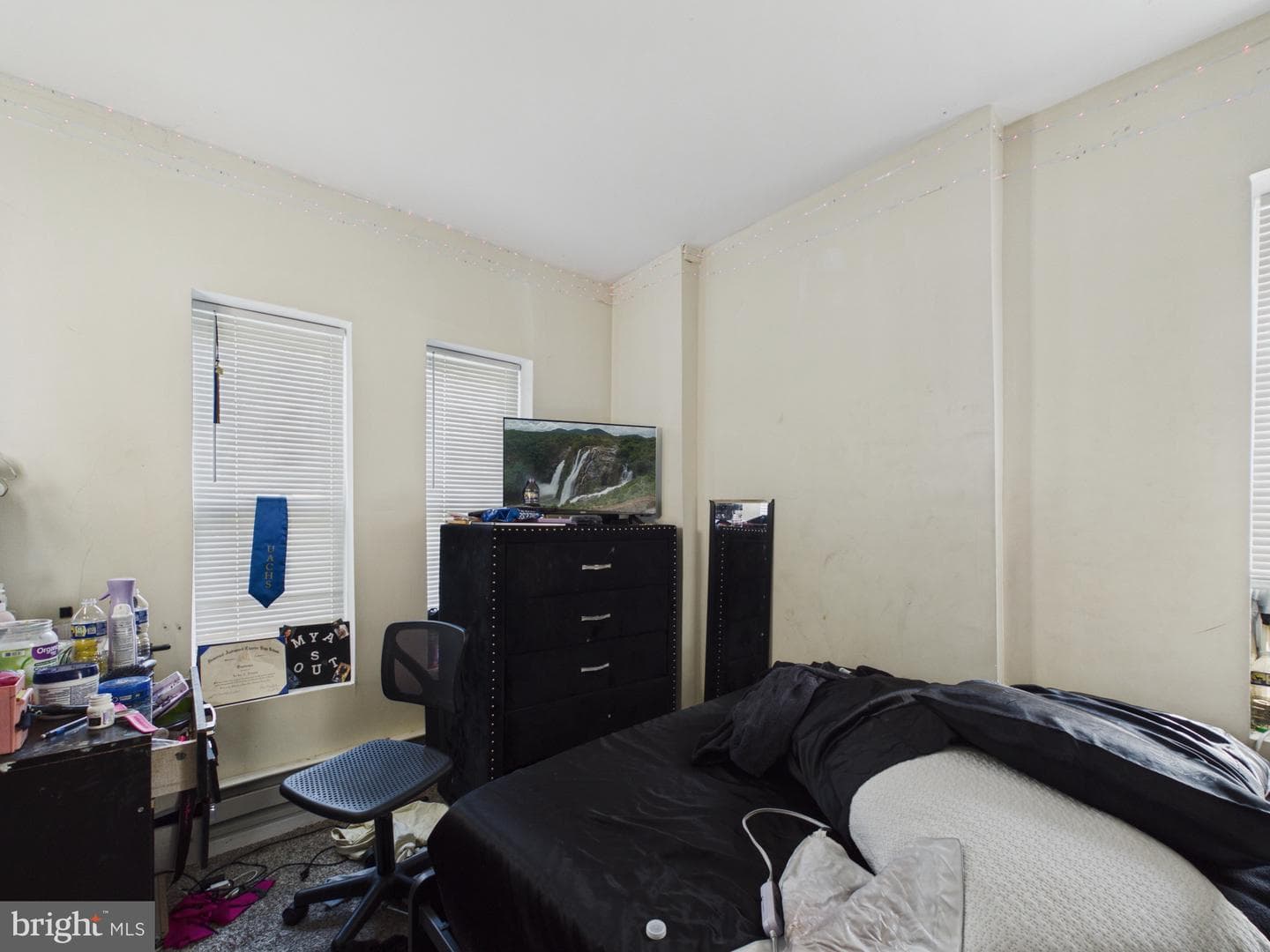 5621 Walton Avenue photo 7