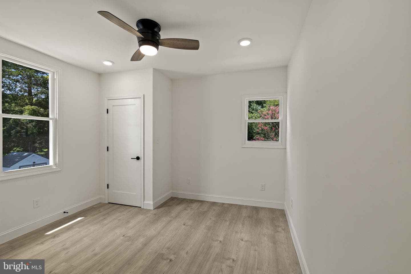 624 W Johnson Street photo 24
