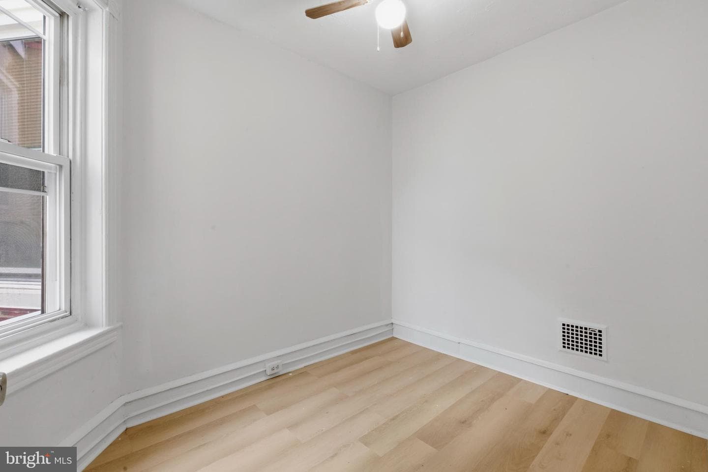 425 W Wellens Avenue photo 19