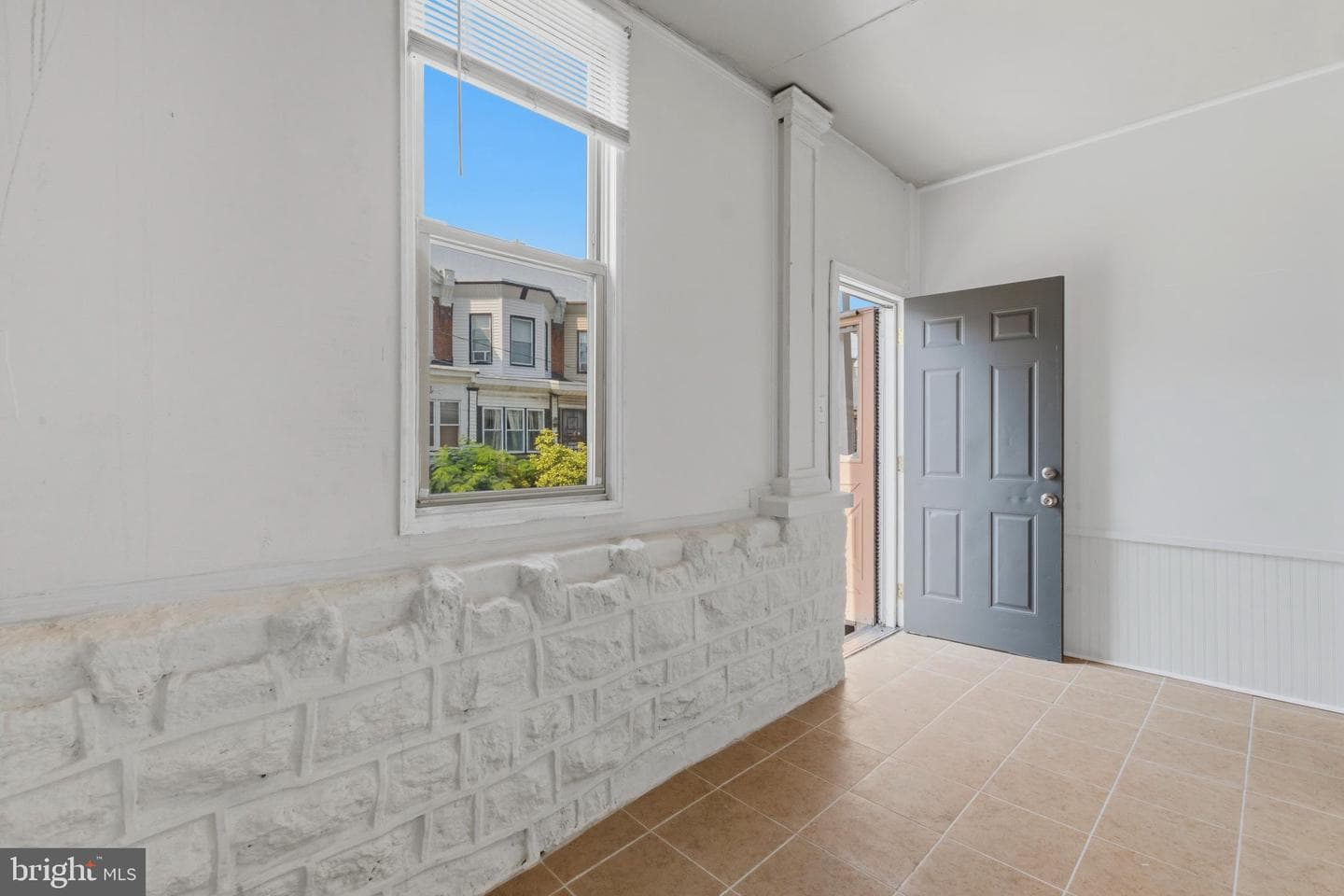 425 W Wellens Avenue photo 3