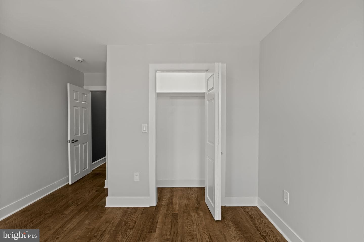 1606 E Washington Lane photo 21