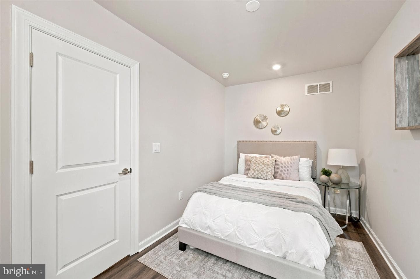 1207 S Harmony Street photo 22