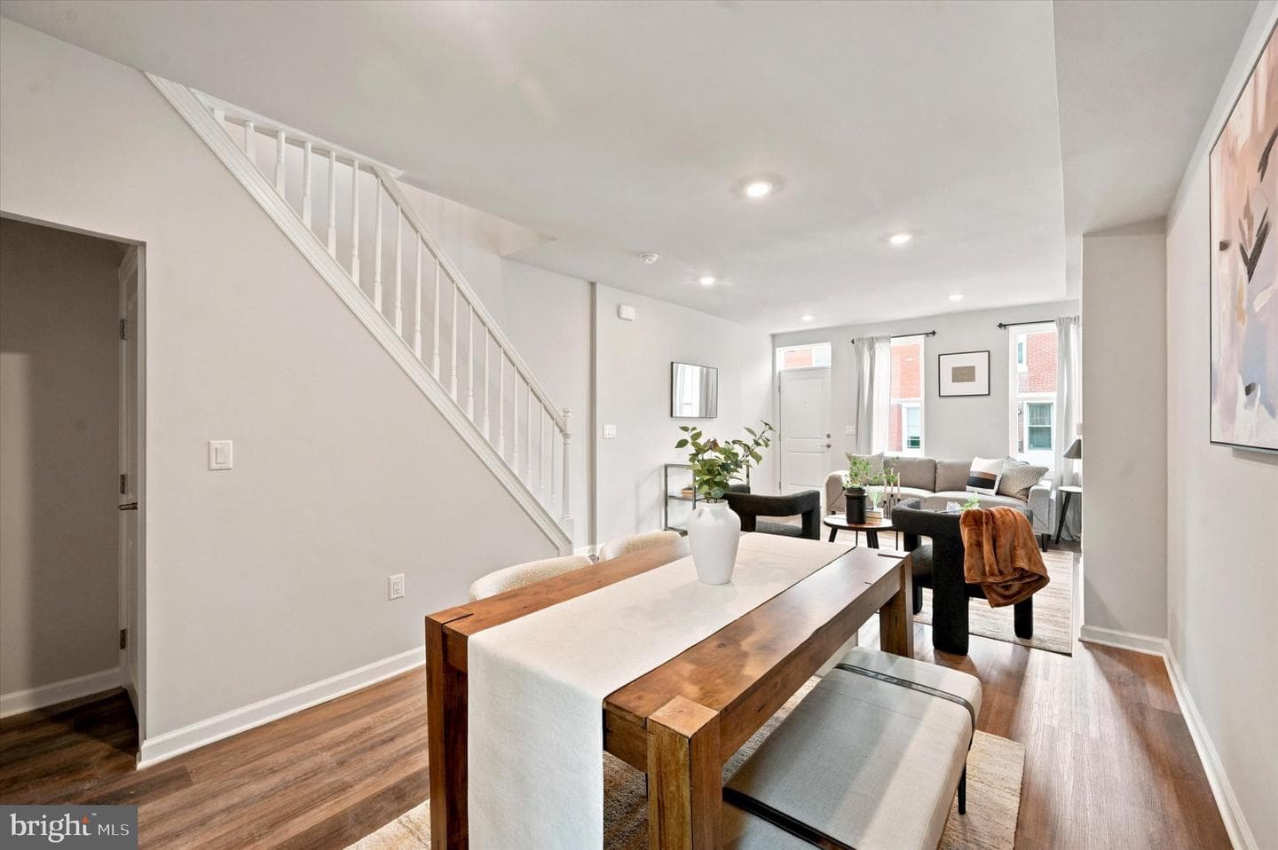 1207 S Harmony Street photo 9
