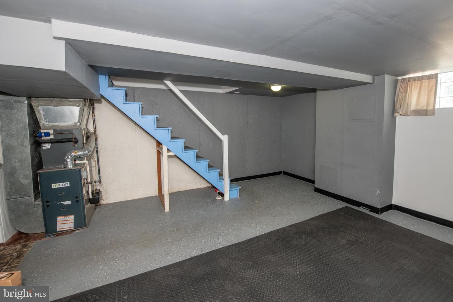 8138 Terry Street photo 22