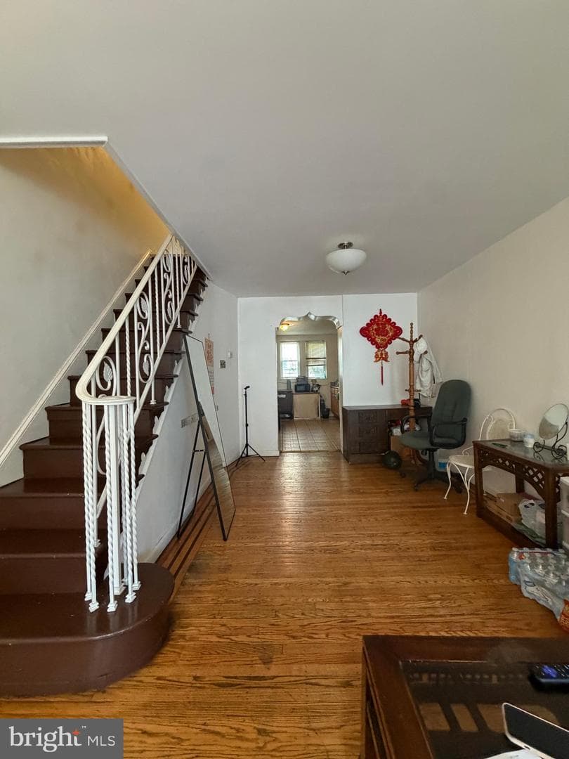 623 Fernon Street photo 4