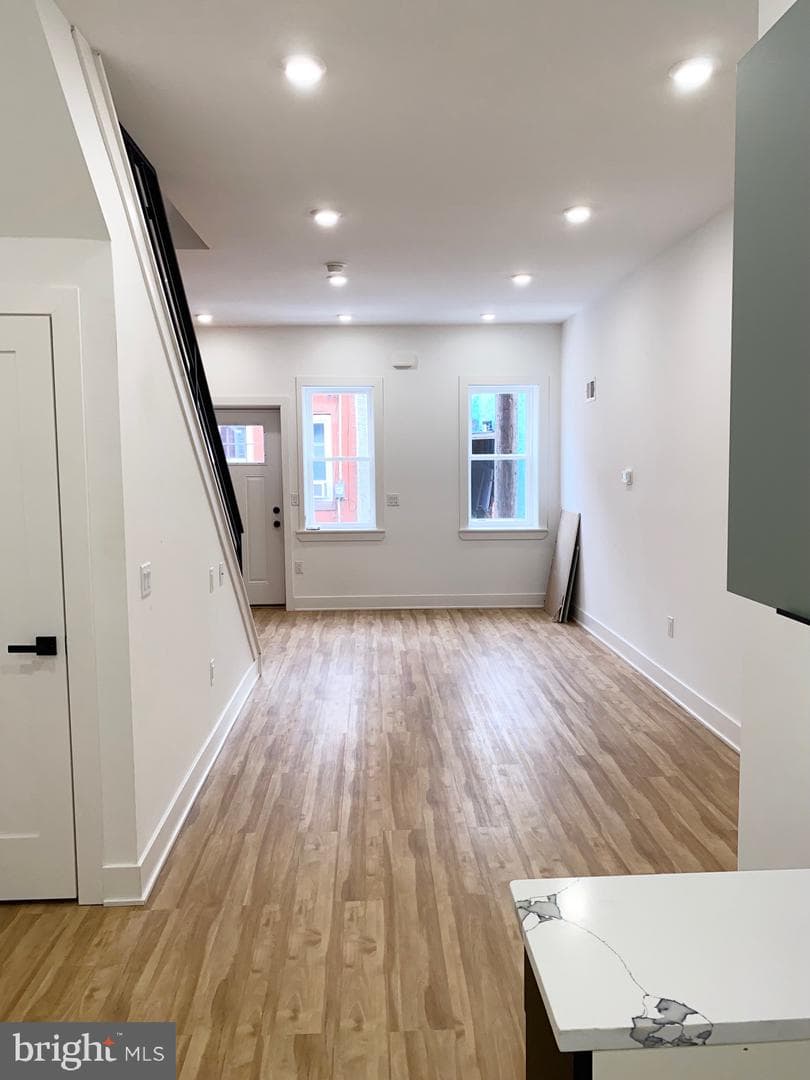 1234 W Tucker Street photo 3