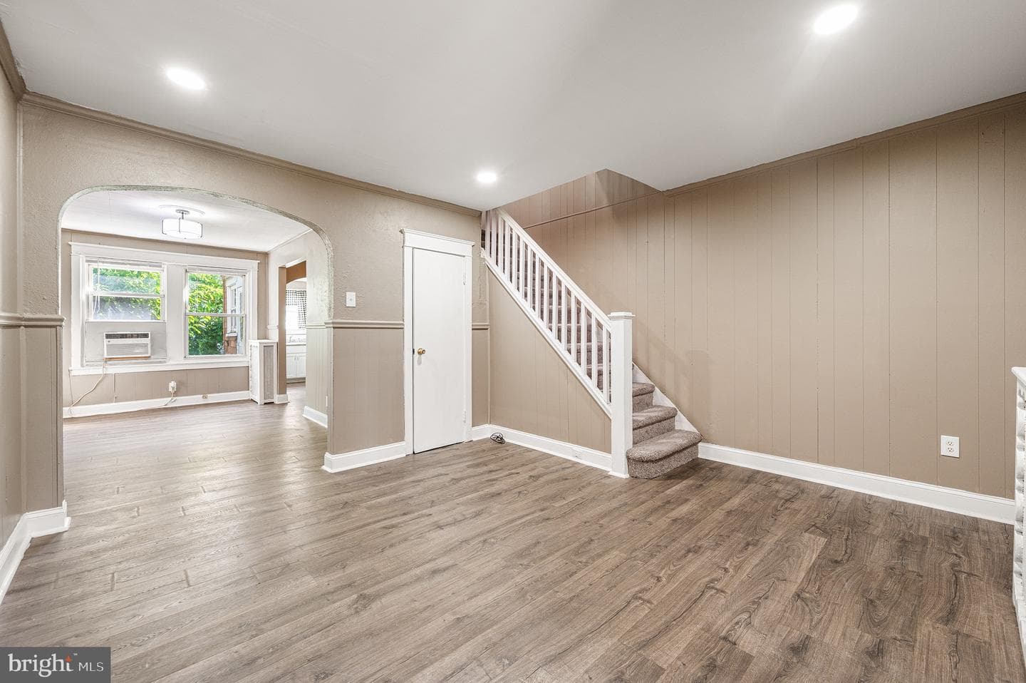 2519 S Hobson Street photo 4