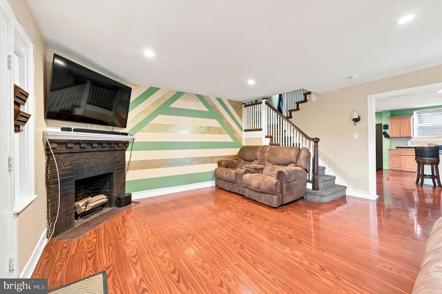 6201 Homer Street photo 4