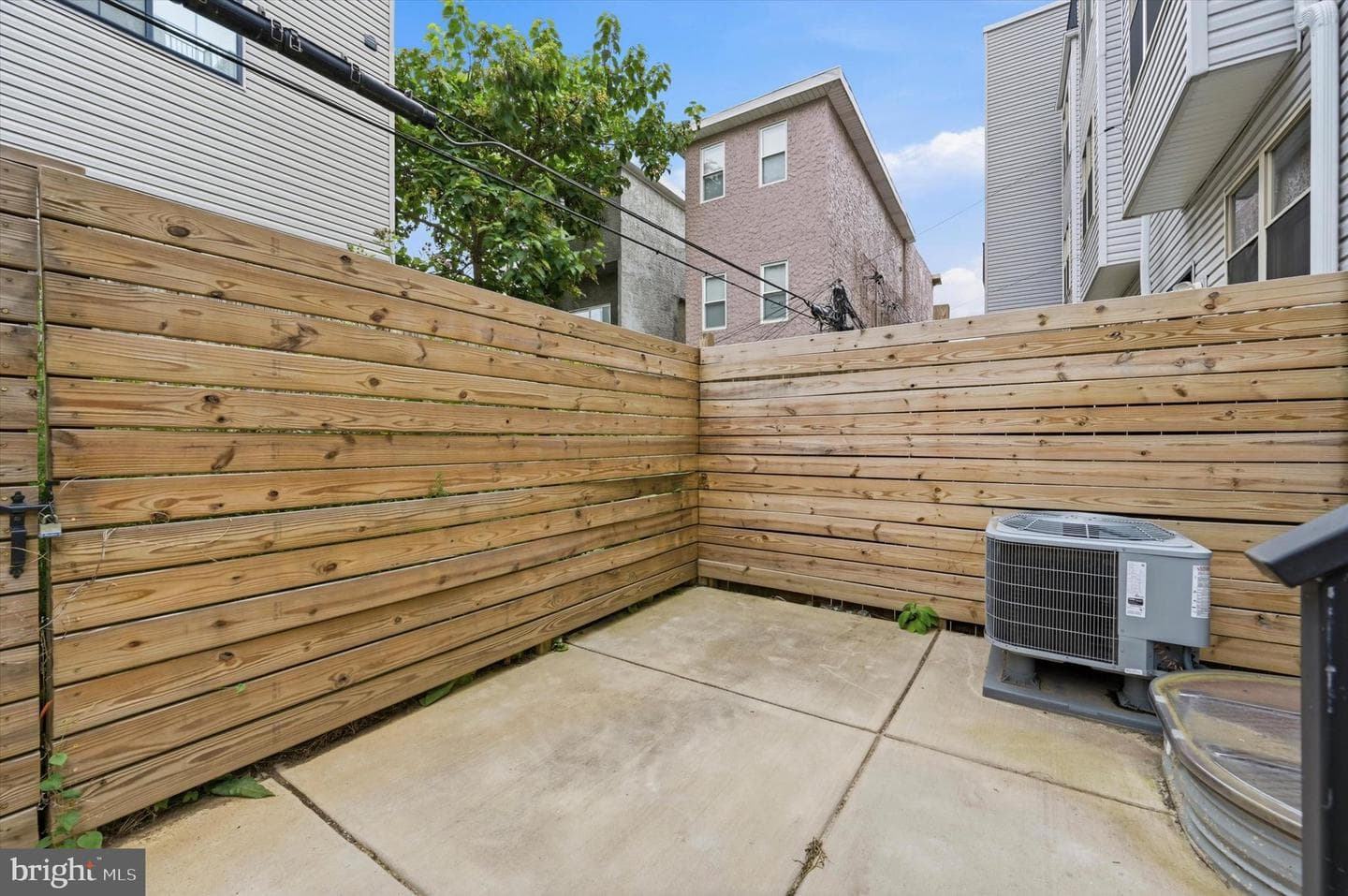 1713 W Seybert Street photo 25