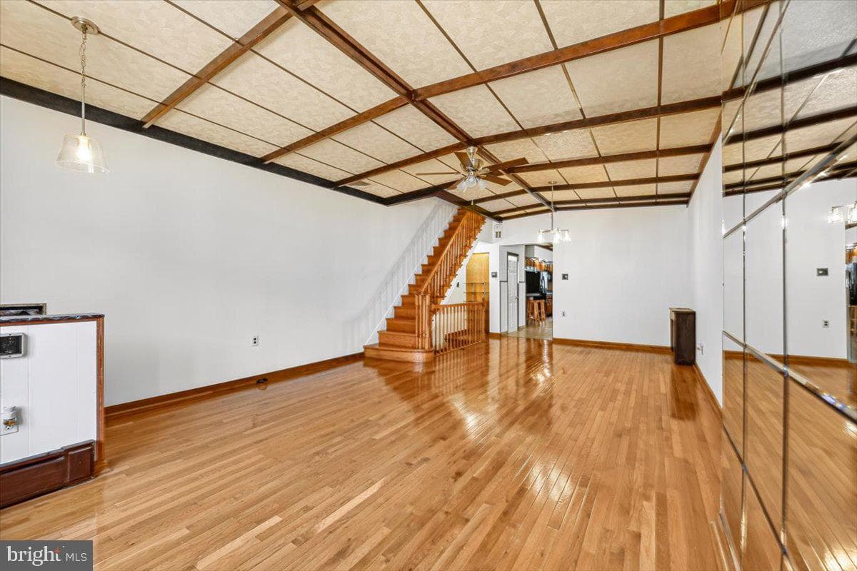 1118 Wolf Street photo 6