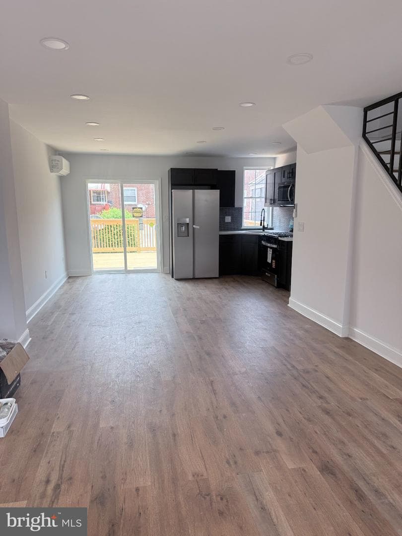 6711 Cornelius Street photo 3