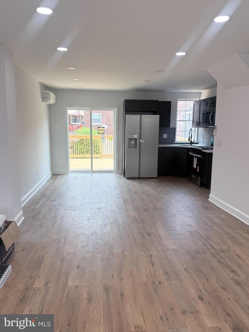 6711 Cornelius Street photo 7
