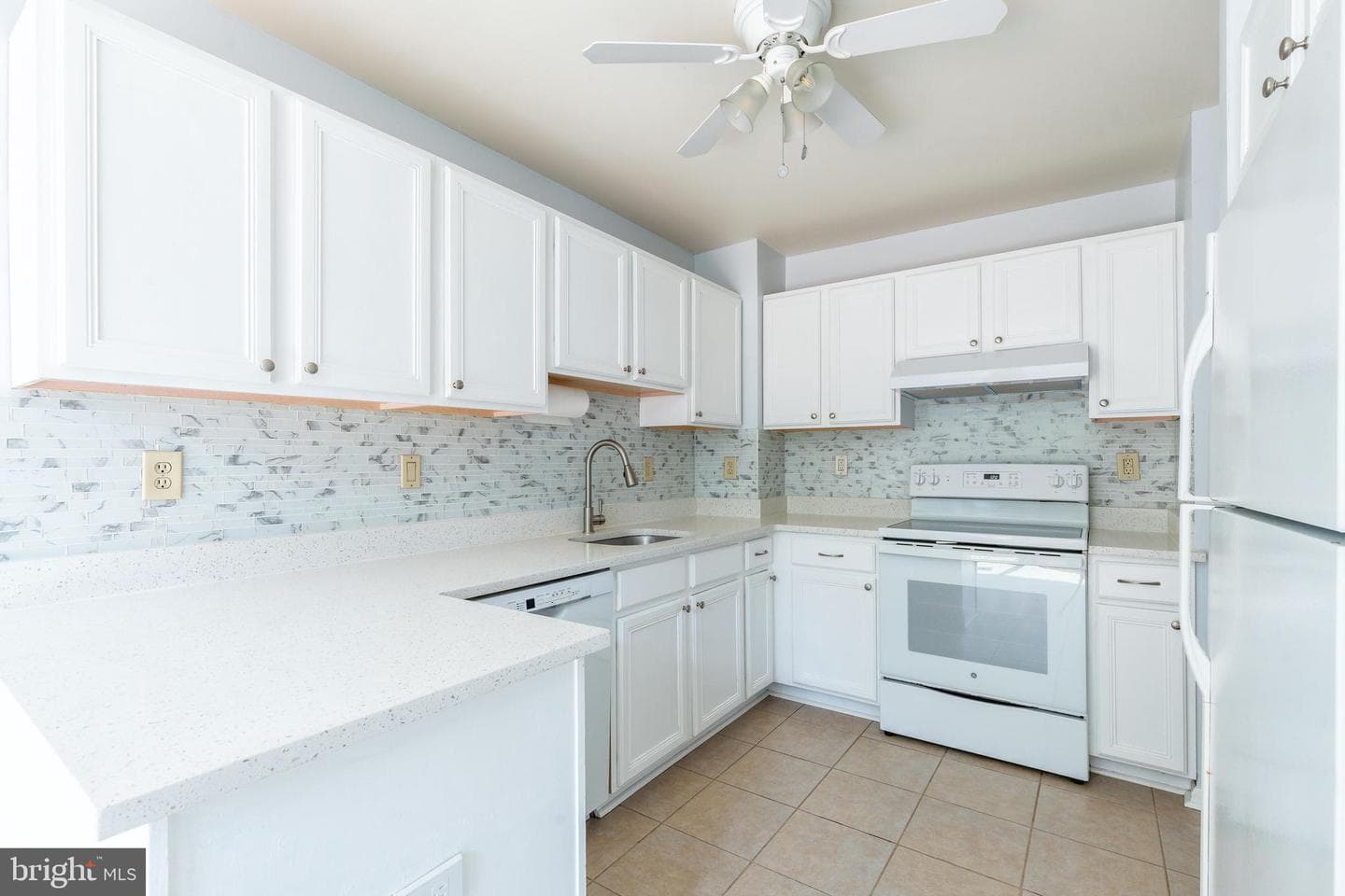 307 Thyme Lane photo 6