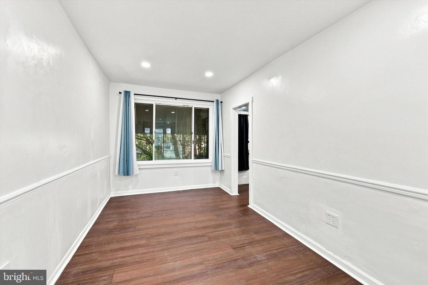 2550 Carroll Street photo 9