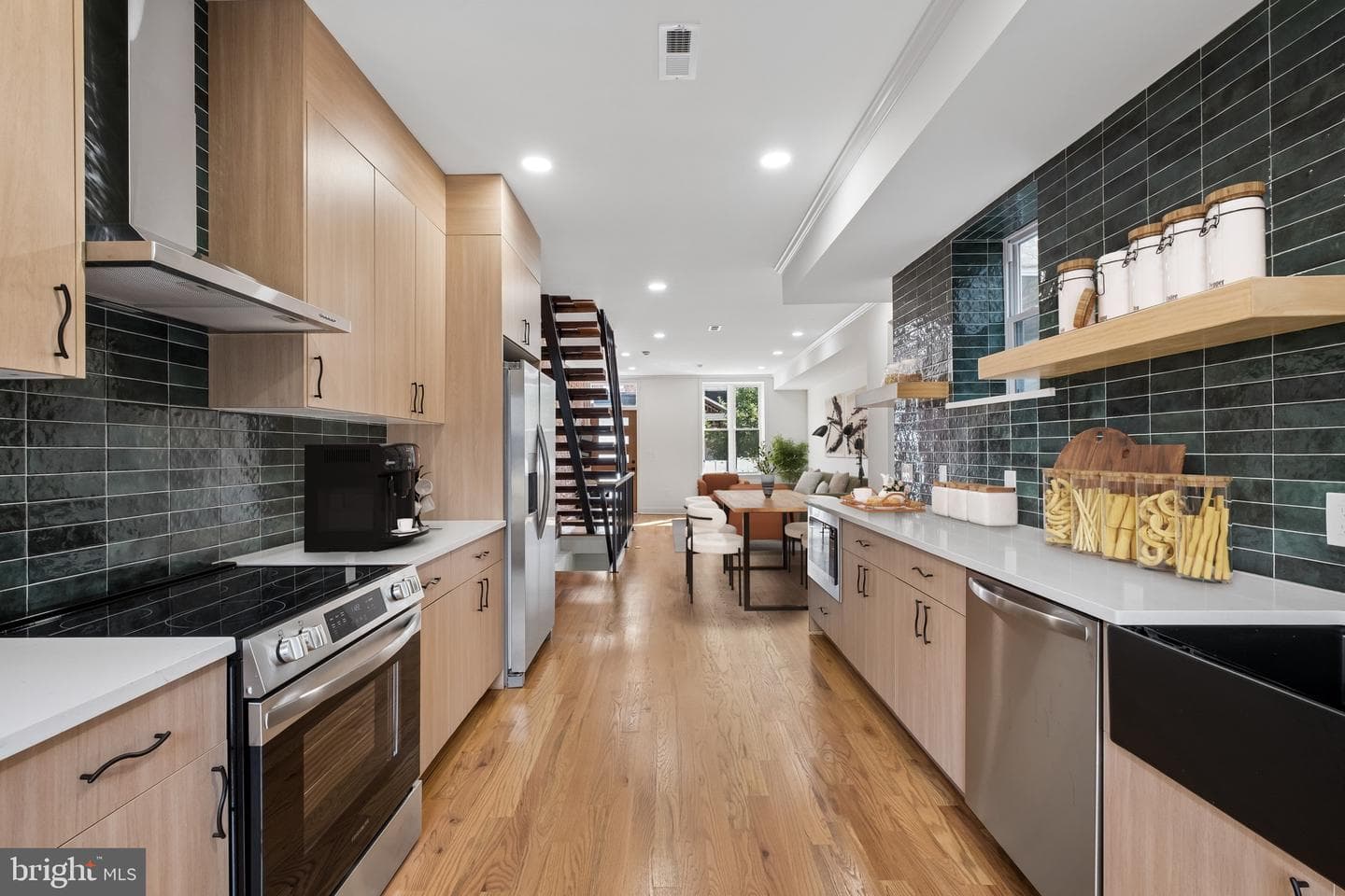 1231 S Markoe Street photo 12