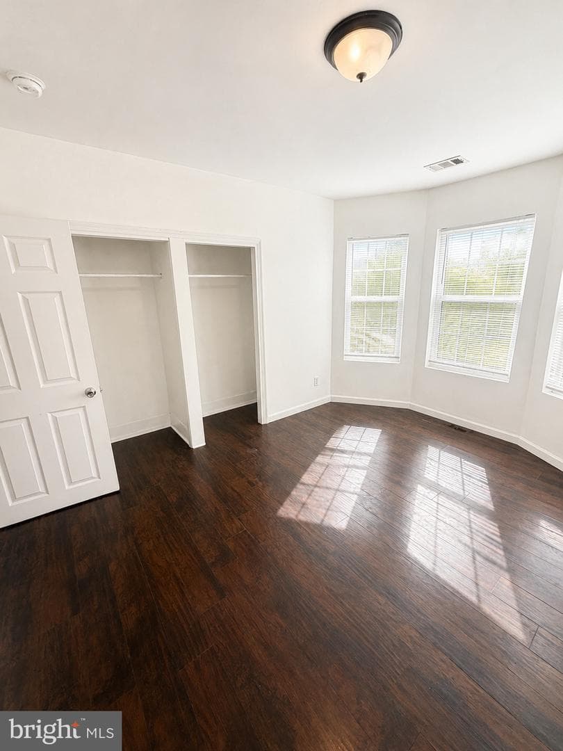 5557 Walton Avenue photo 7