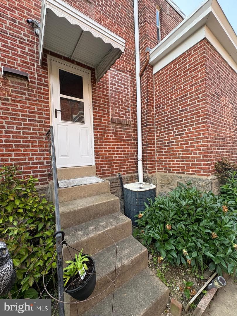 1214 Hale Street photo 3