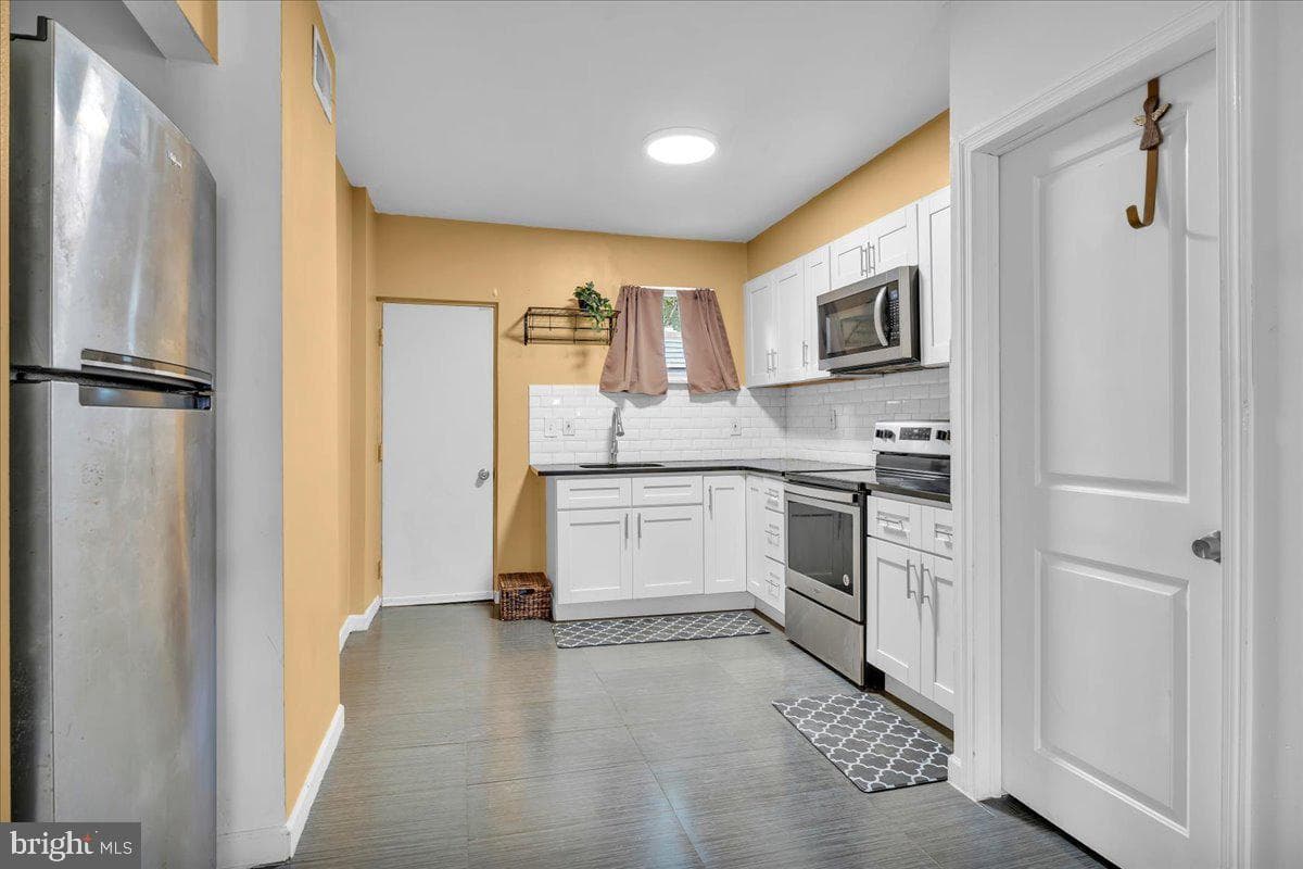 1929 S Norwood Street S photo 5