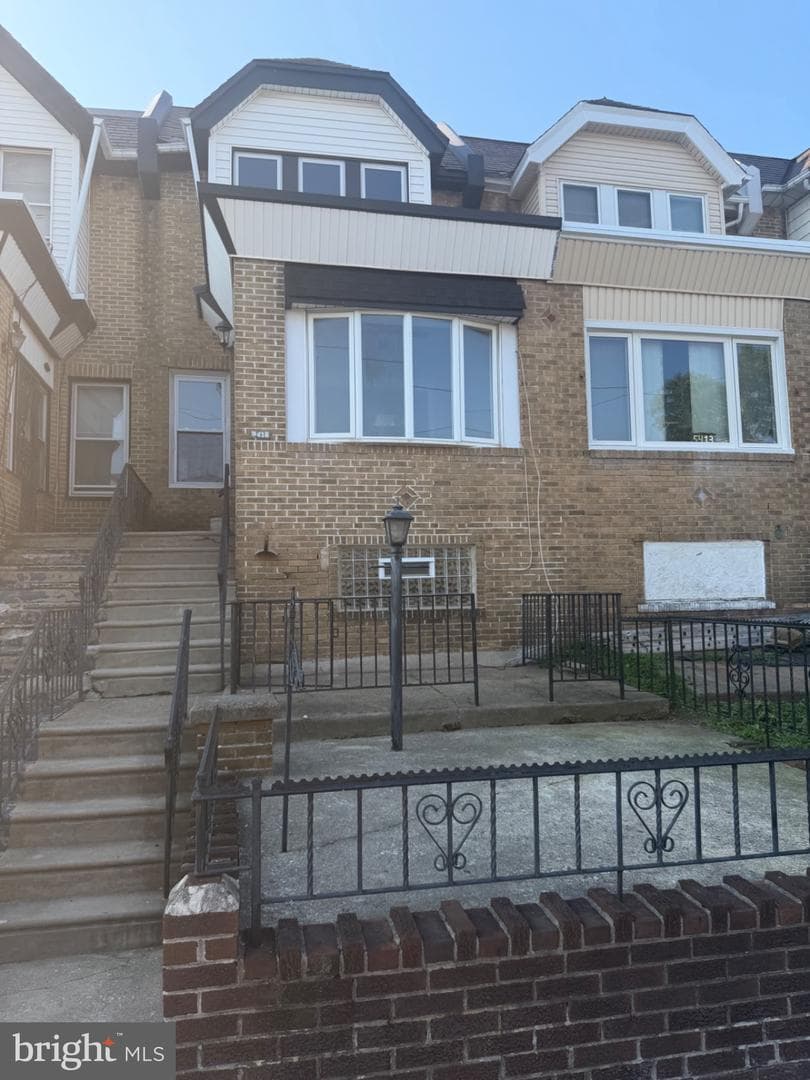 5415 W Montgomery Avenue photo 1