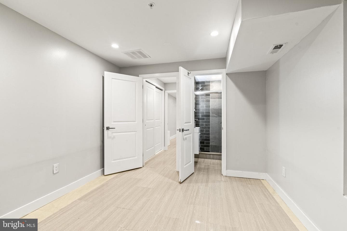 1005 N Marshall Street #1 photo 23