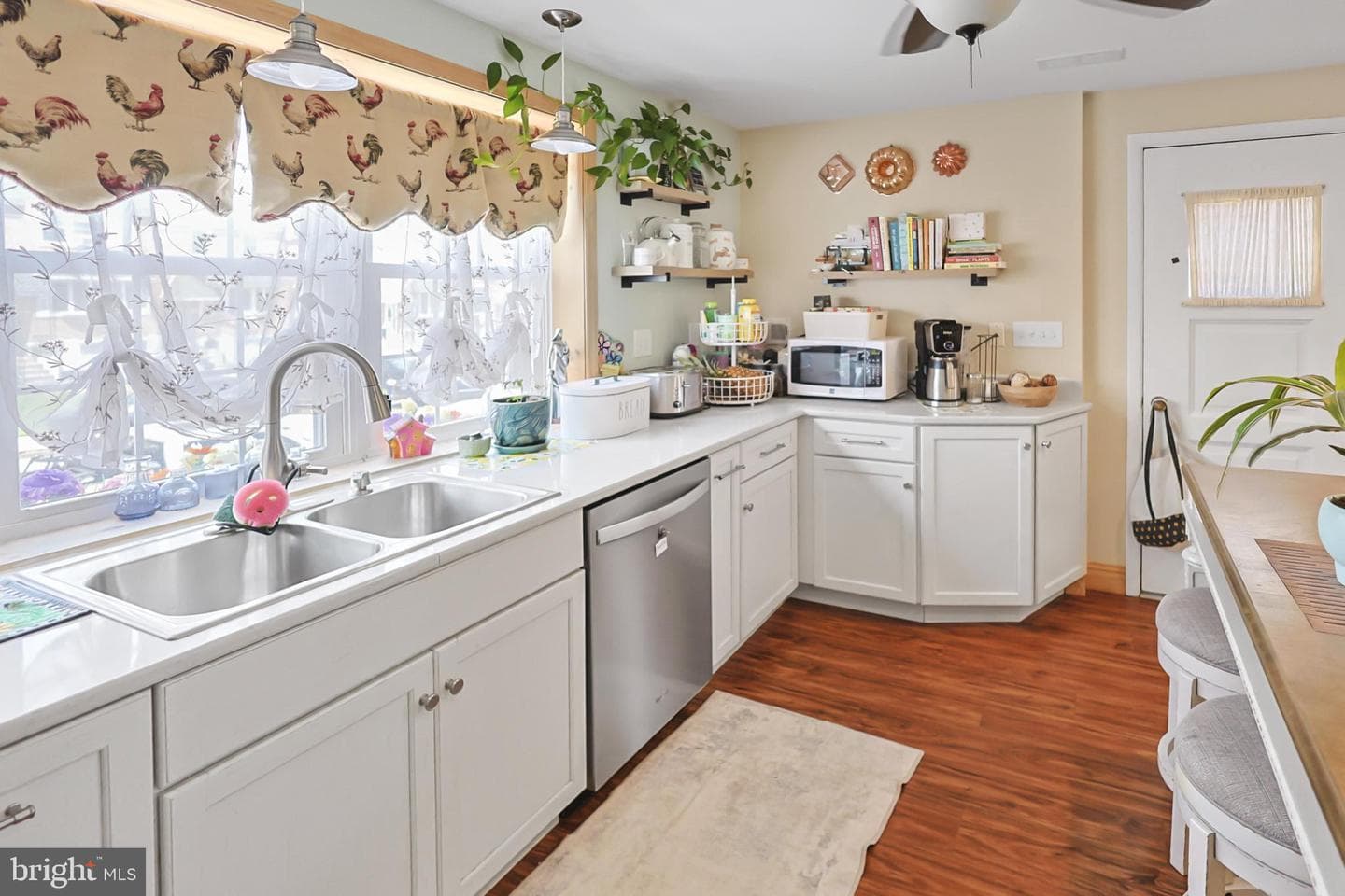 9916 S Canterbury Road photo 5