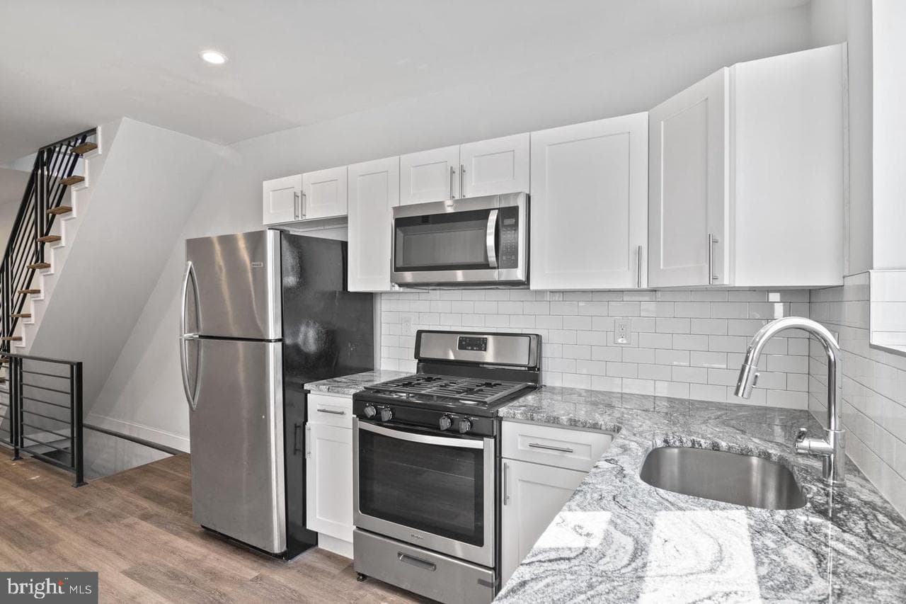 1548 S Etting Street photo 5