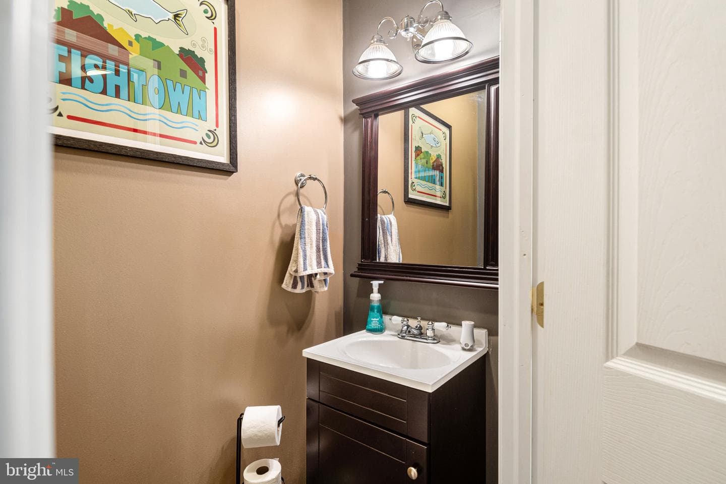 1352 Marlborough Street photo 9