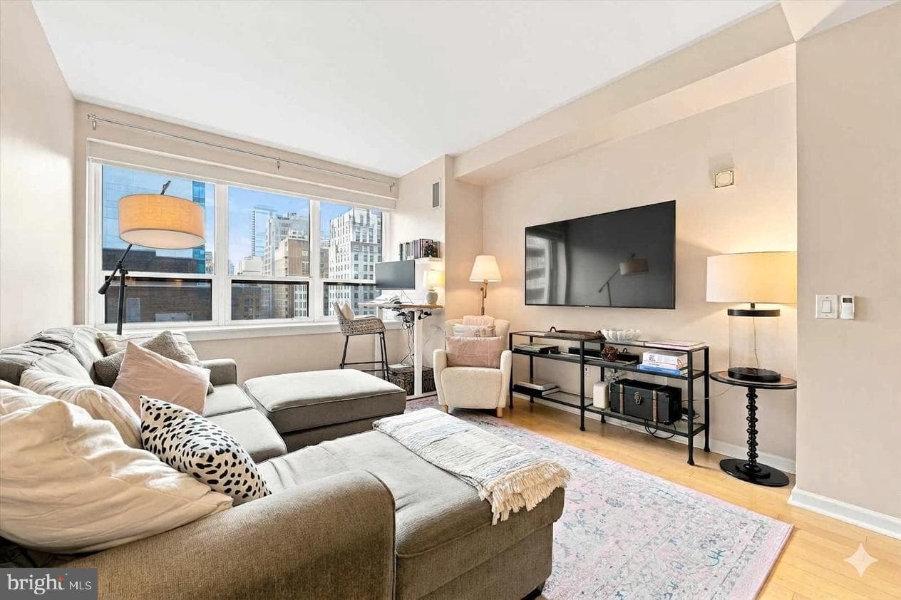 1425 Locust Street #12e, Philadelphia