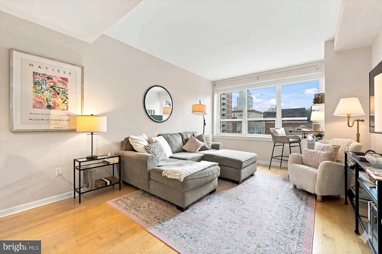 1425 Locust Street #12e photo 4