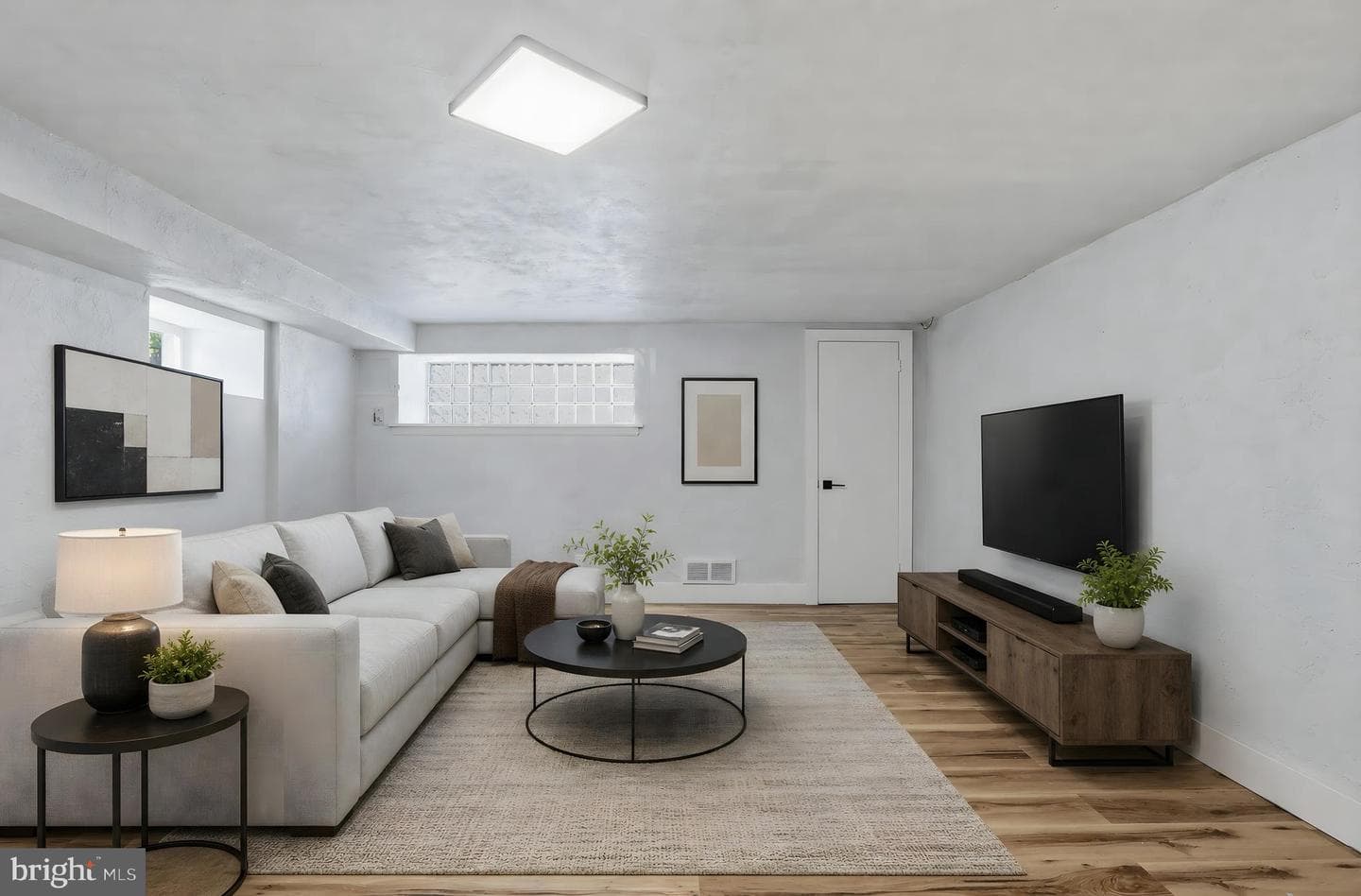 1030 E Sedgwick Street photo 36